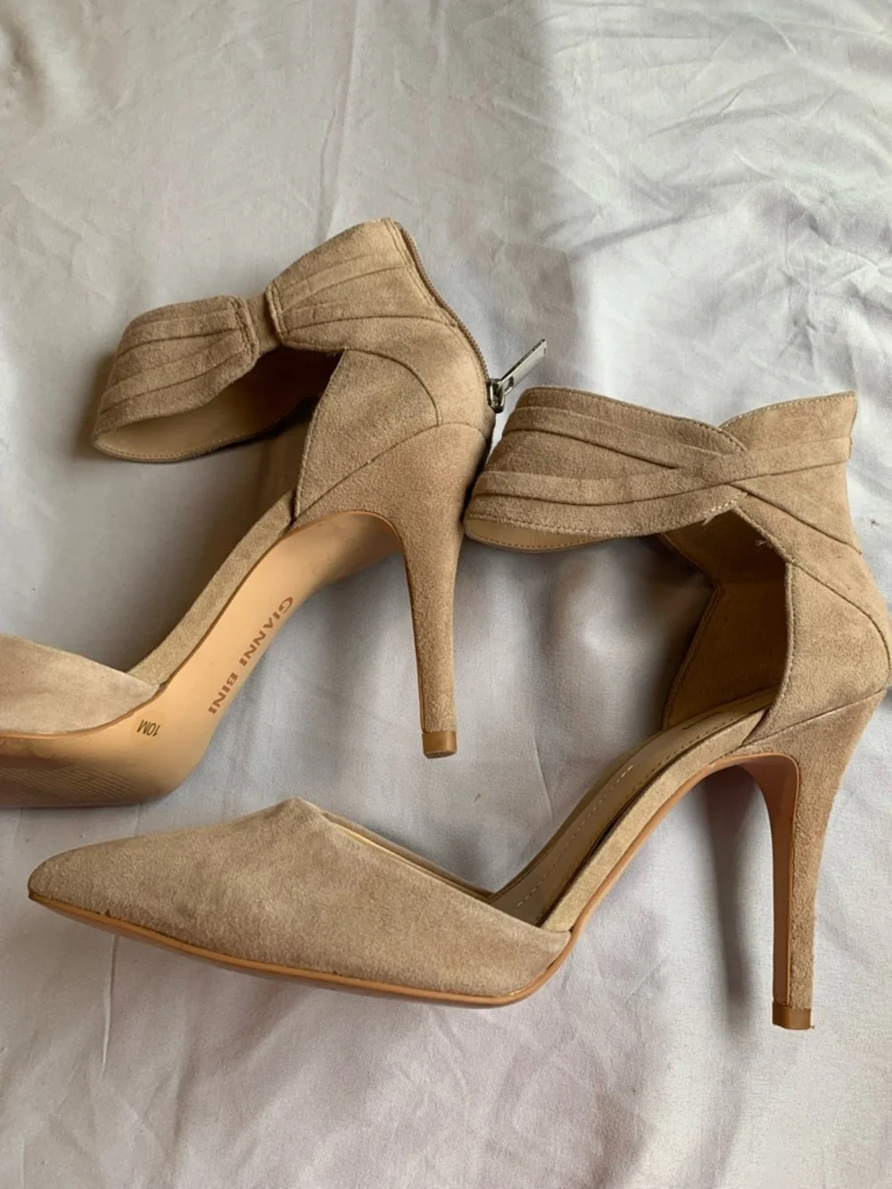 Giani Bini Pointed-Toe Ankle-Strap Heels in Tan Suede Size 10 - Picture 7 of 10